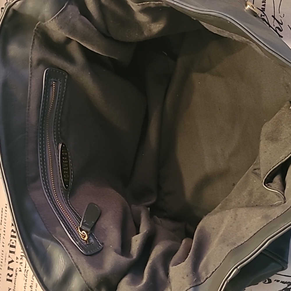 Satchel - Picture 4 of 5